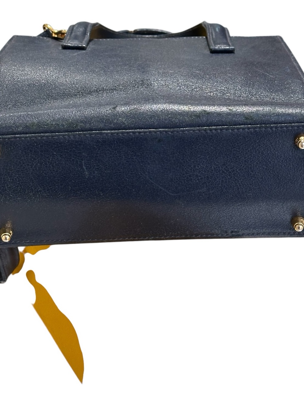 Vintage Leather navy blue bag from the 1970’s gold hardware. - Picture 9 of 15